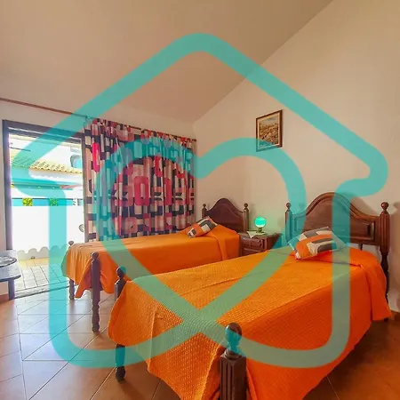 Villas2go2 Lisa Apartmán *